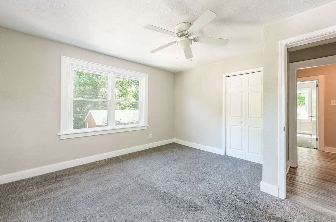 718 Maytide St, Pittsburgh PA  15227-1733 exterior