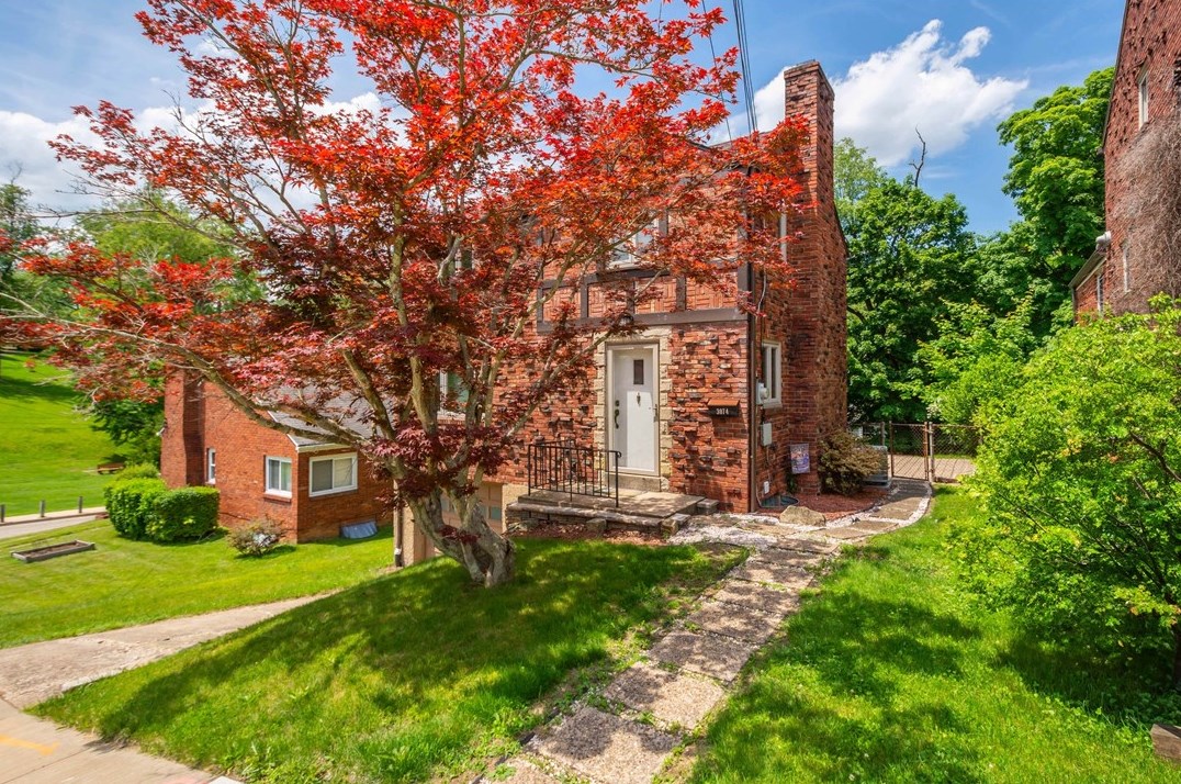 3074 Grassmere Ave, Pittsburgh, PA 15216-1862