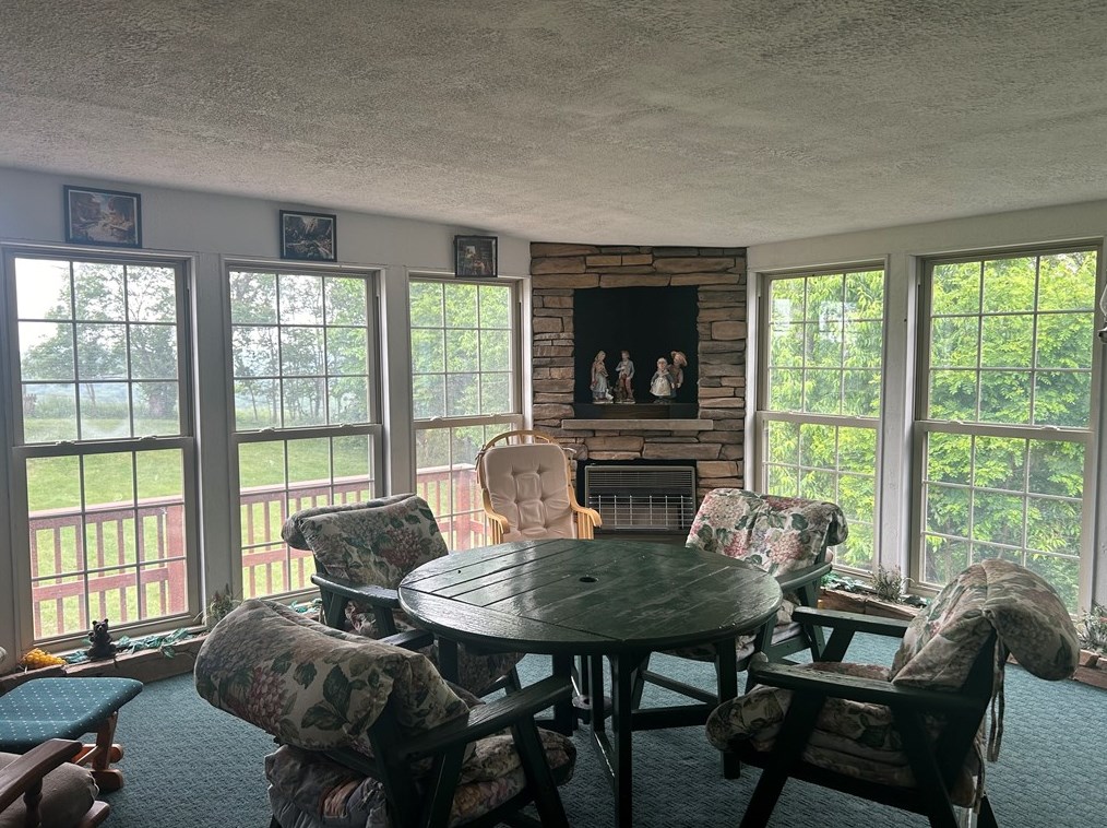 185 Kruest Dr, Freedom PA 15042-2735 exterior