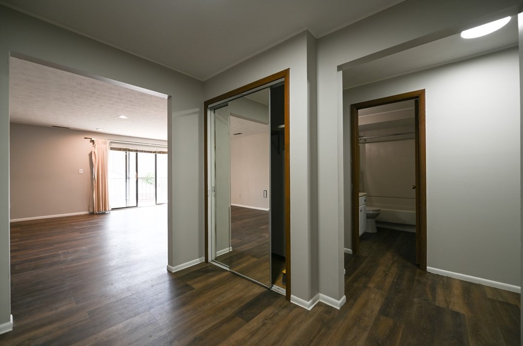 7411 Lighthouse Pt, Pittsburgh PA 15221-2583 exterior