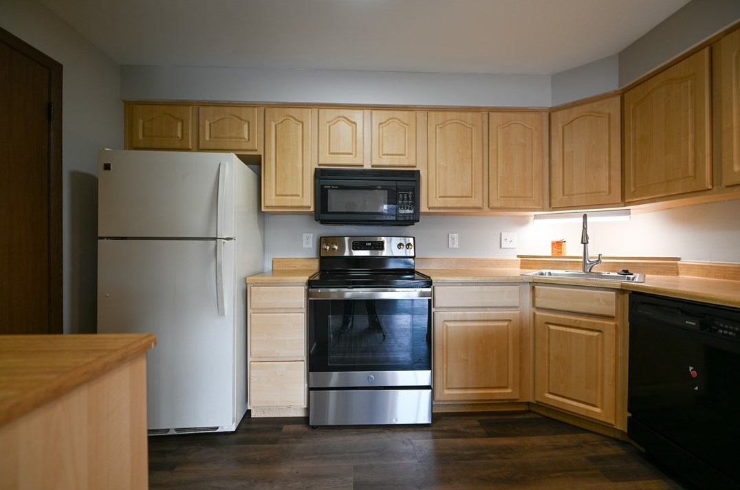 7411 Lighthouse Pt, Pittsburgh PA 15221-2583 exterior