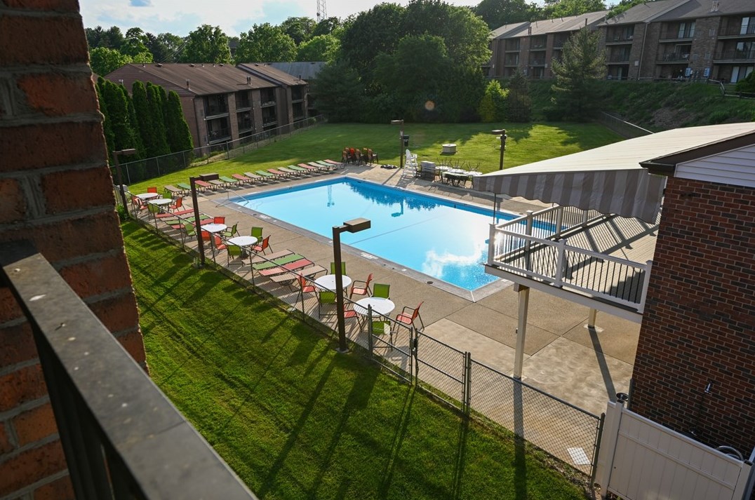 7411 Lighthouse Pt, Pittsburgh PA 15221-2583 exterior