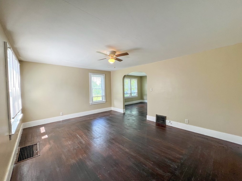 1702 Oneida Valley Rd, Karns City, PA 16041