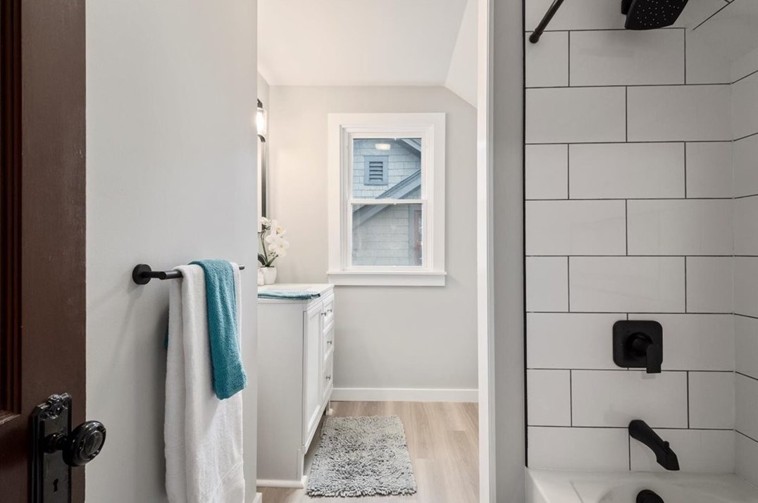 3939 Mcclure Ave, Pittsburgh PA 15212-1646 exterior