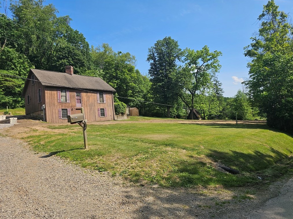 3851 Baker School Rd, Trafford, PA 15085