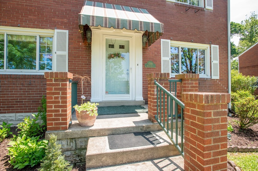 6506 Quincy Dr, Verona, PA 15147-2532