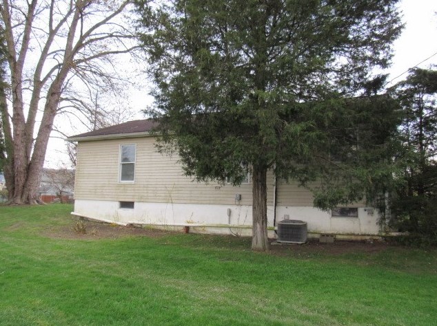607 12 St, South Connellsville PA  15425-2900 exterior
