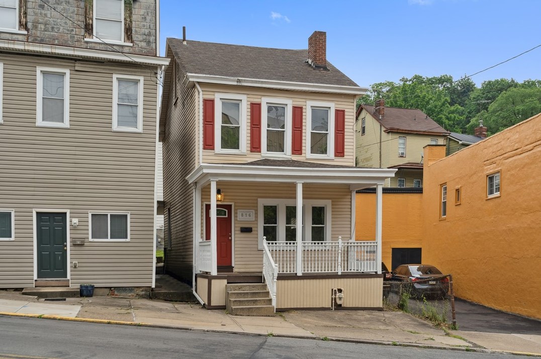 816 Chartiers Ave, Pittsburgh, PA 15220-5631