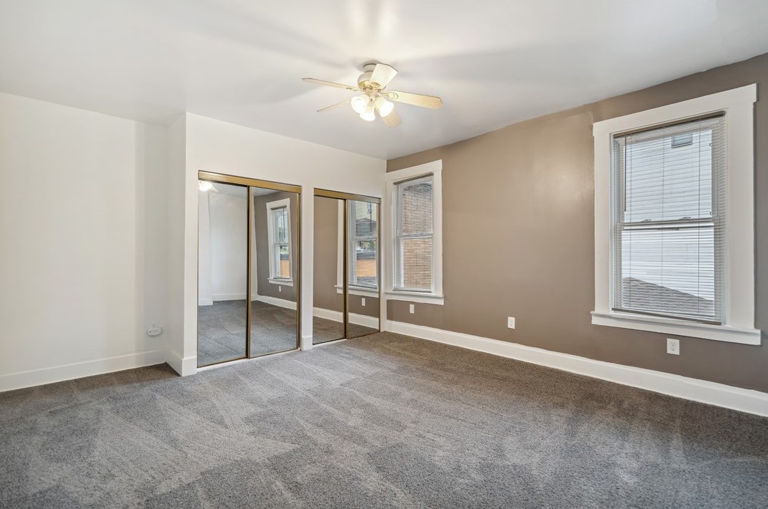 816 Chartiers Ave, Pittsburgh PA  15204-2261 exterior