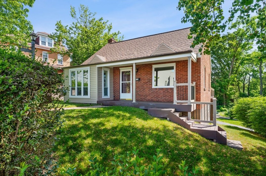 822 Argonne Ave, Pittsburgh, PA 15223-1112
