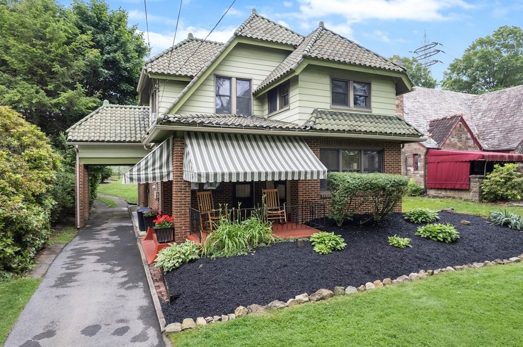 119 Jefferson Dr, Pittsburgh, PA 15228-2115