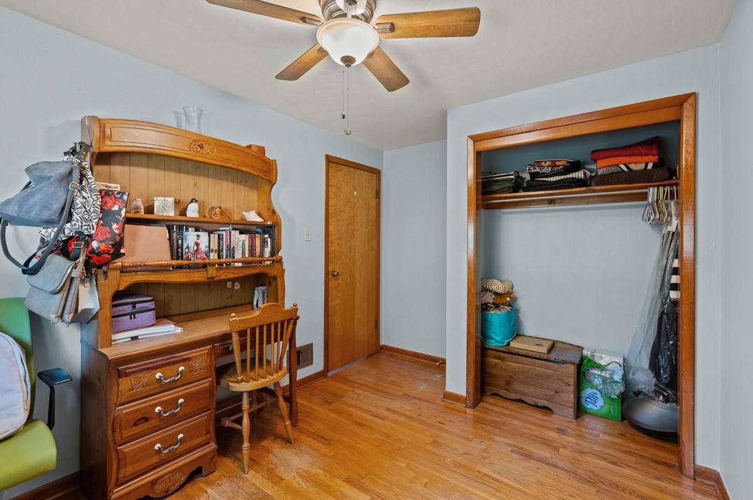 1232 Frd St, Pittsburgh PA 15122-4106 exterior