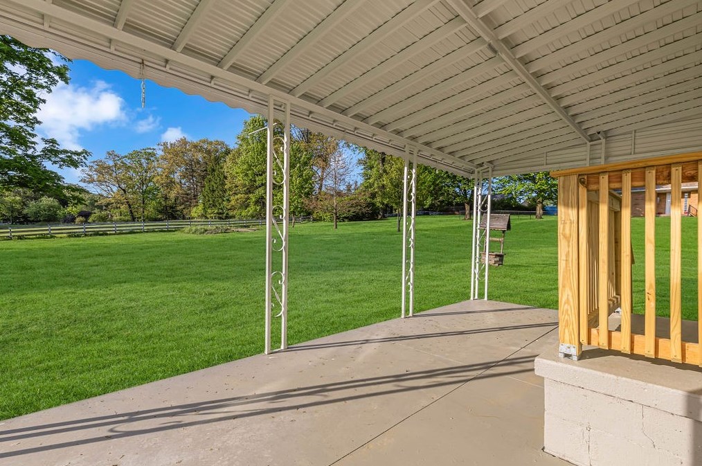 16 Webster Dr, Greenville, PA 16125