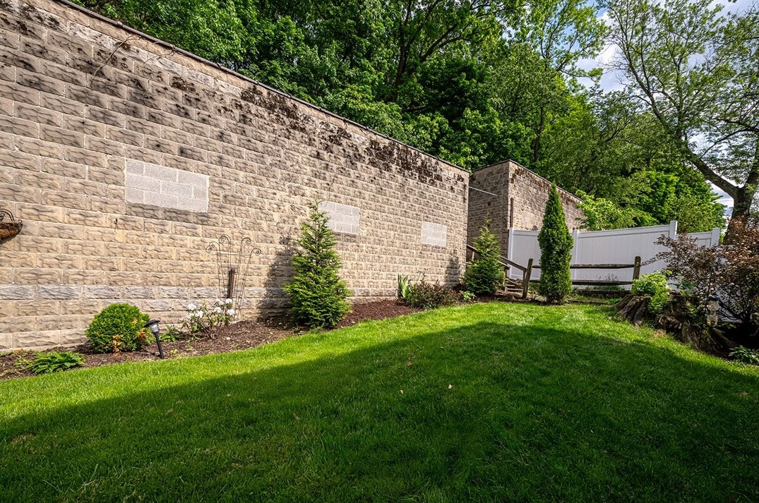 612 Forest Ave, Pittsburgh PA  15202-3113 exterior