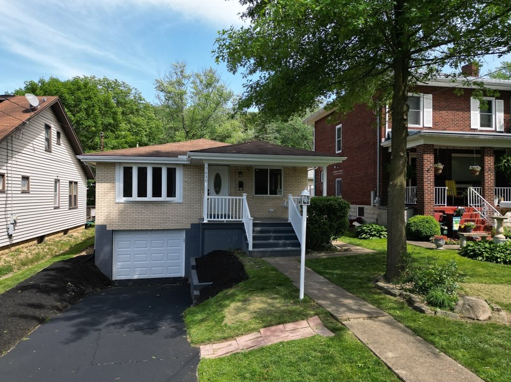 5630 3rd St, Verona, PA 15147-2444
