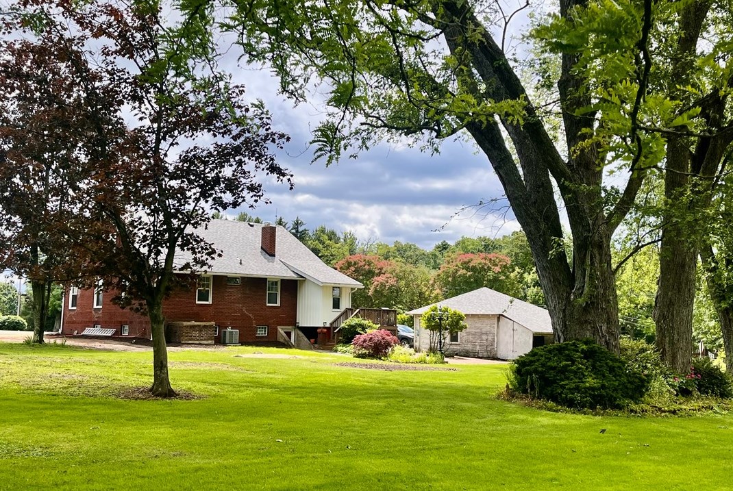 801 Winfield Rd, Cabot, PA 16023