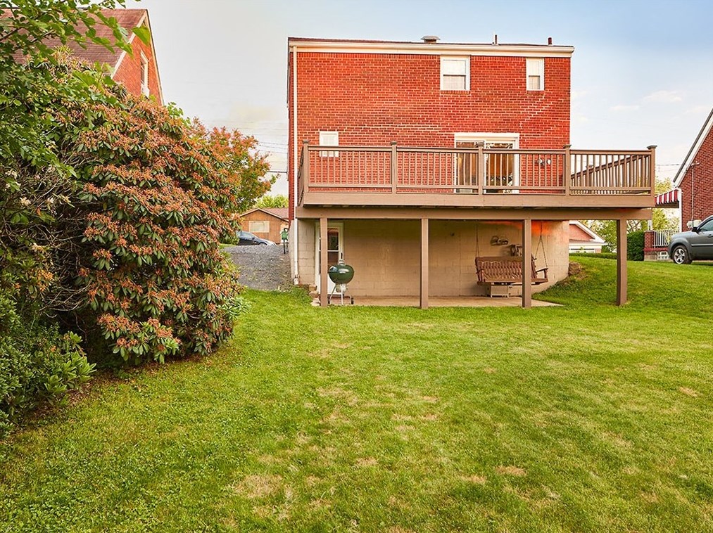 717 Corbin St, Pittsburgh PA  15122-2003 exterior