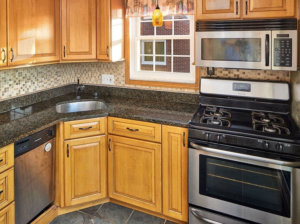 717 Corbin St, Pittsburgh PA  15122-2003 exterior