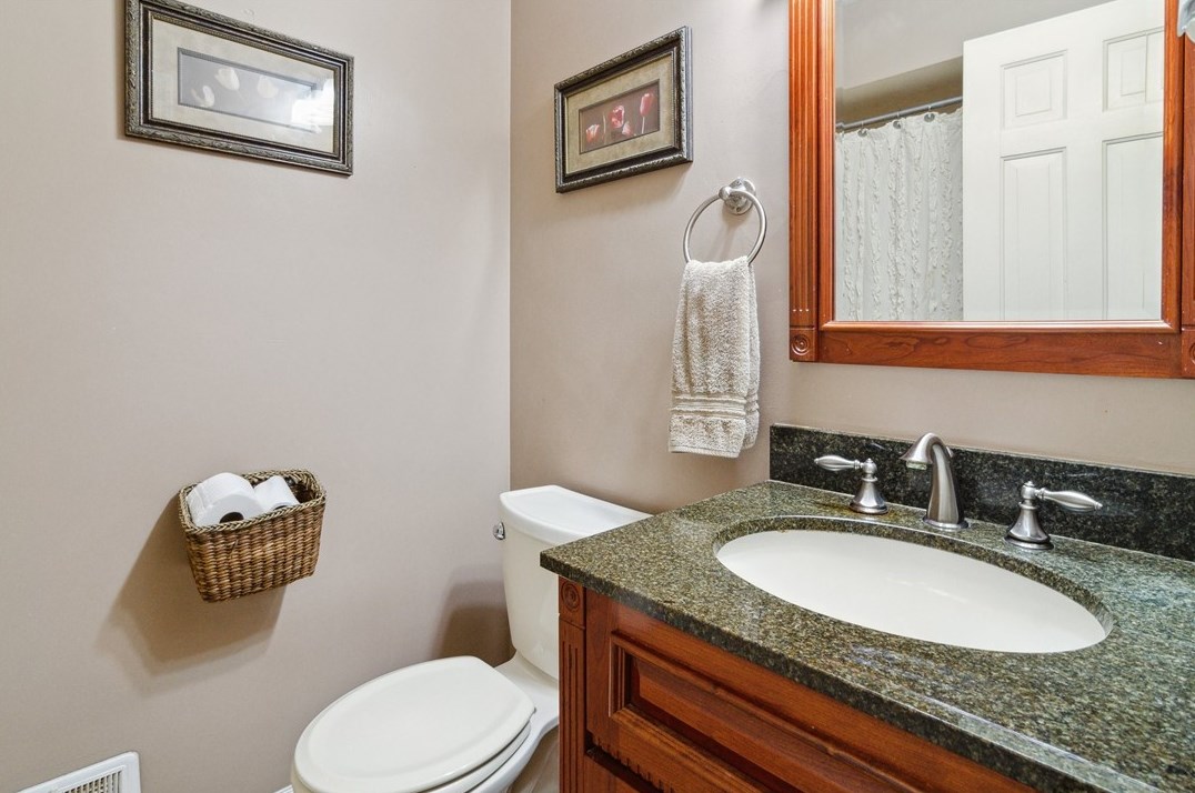 1390 Redfern Dr, Pittsburgh PA 15241-2935 exterior