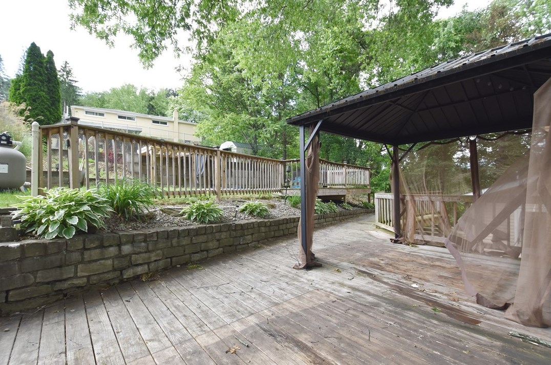 226 Berkley Ave, Pittsburgh PA  15221-4804 exterior