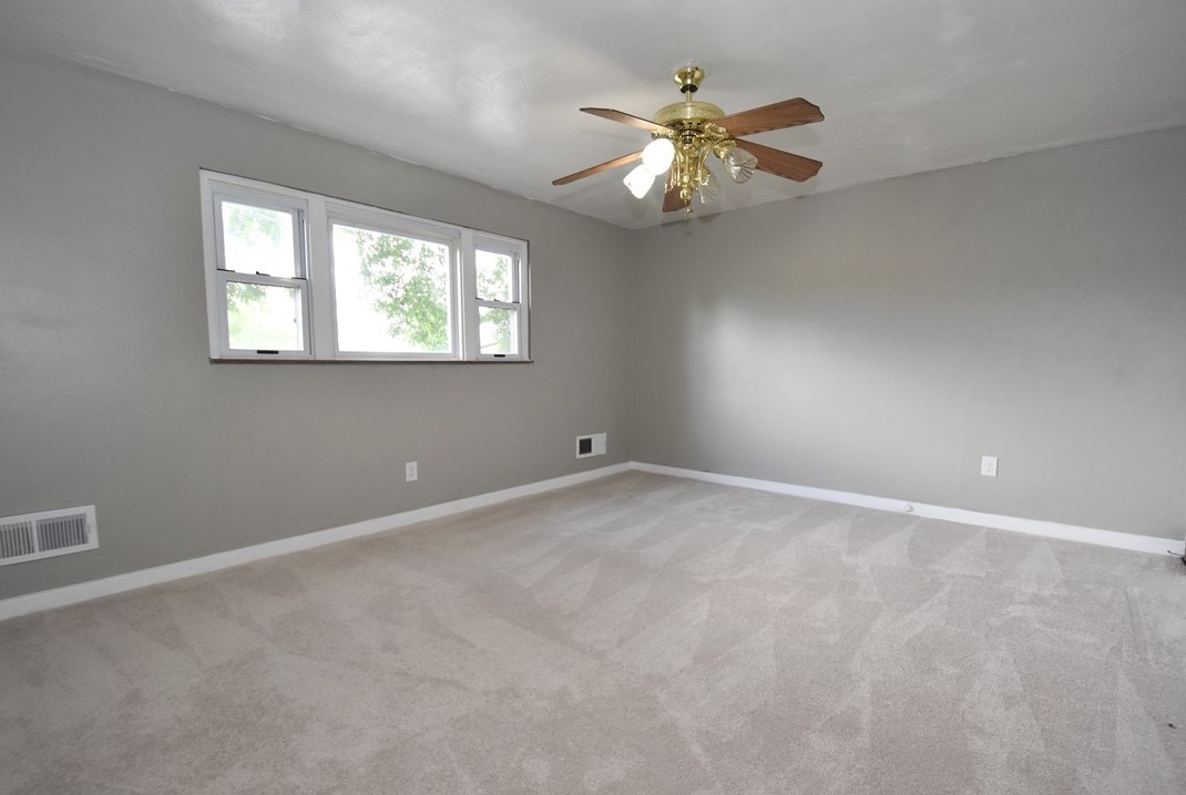 226 Berkley Ave, Pittsburgh PA  15221-4804 exterior