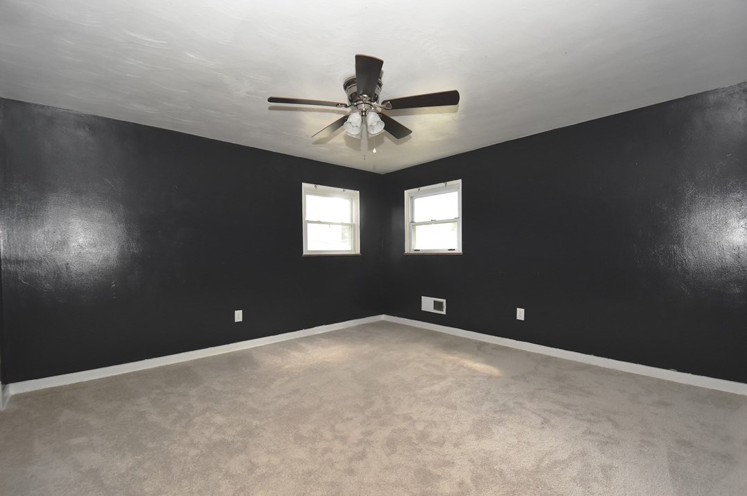 226 Berkley Ave, Pittsburgh PA  15221-4804 exterior