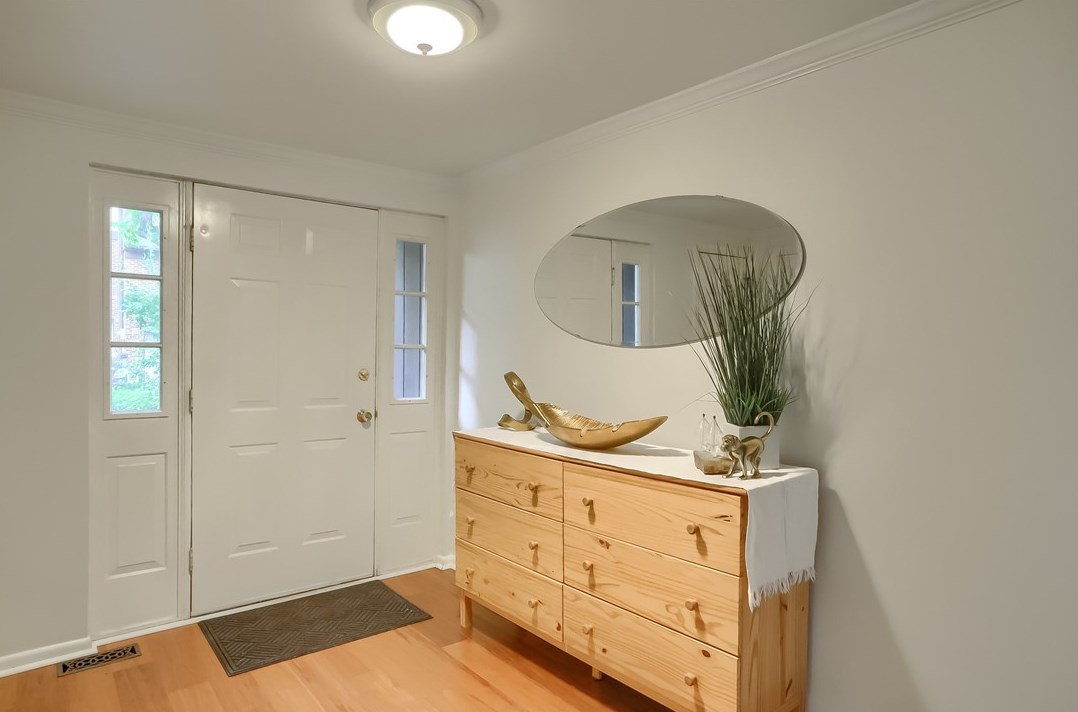 711 Timber Ln, Sewickley, PA 15143-8960