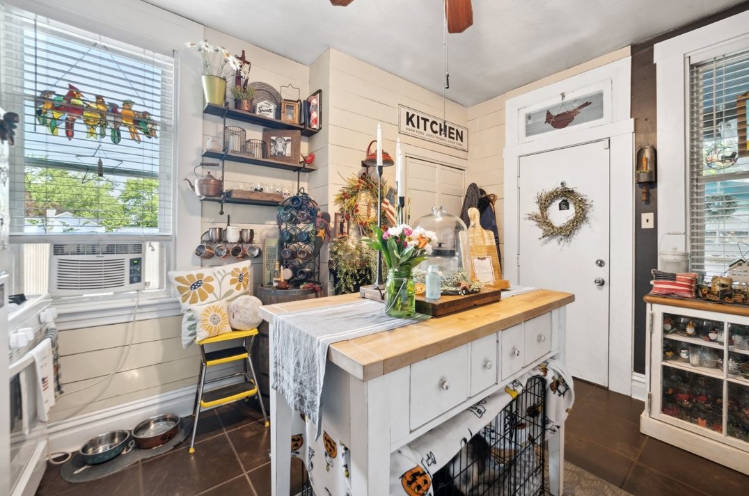 435 Parker St, Verona, PA 15147-1413
