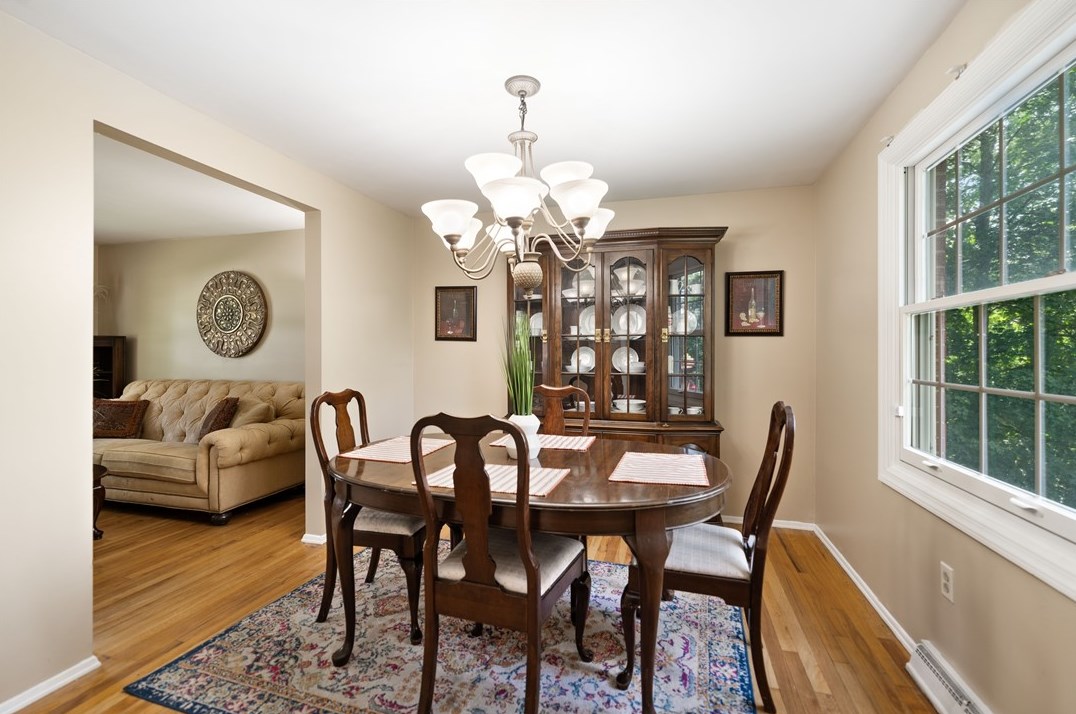 161 Sun Rdg Dr, Pittsburgh PA  15234 exterior