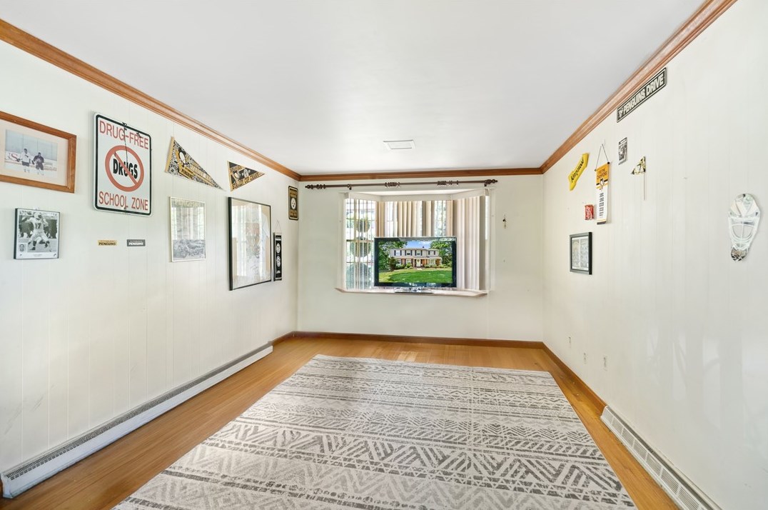 161 Sun Rdg Dr, Pittsburgh PA  15234 exterior