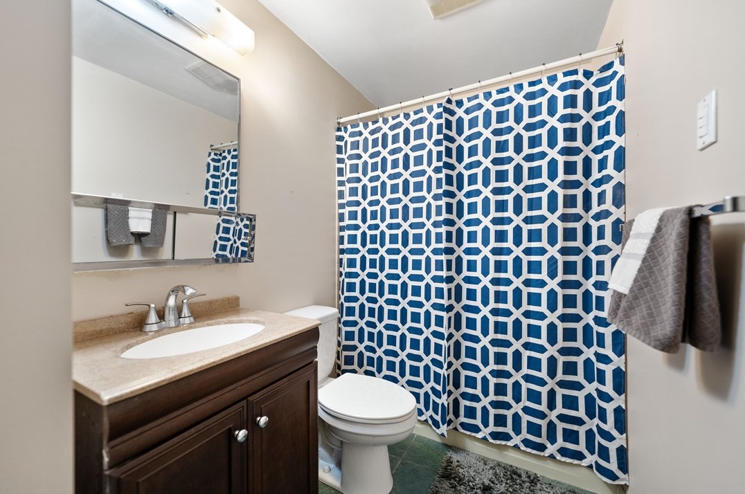 161 Sun Rdg Dr, Pittsburgh PA  15234 exterior