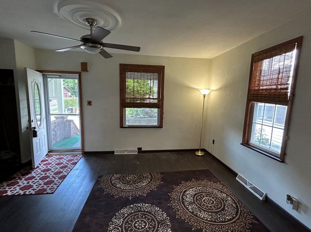 527 Carbon St, Butler, PA 16001