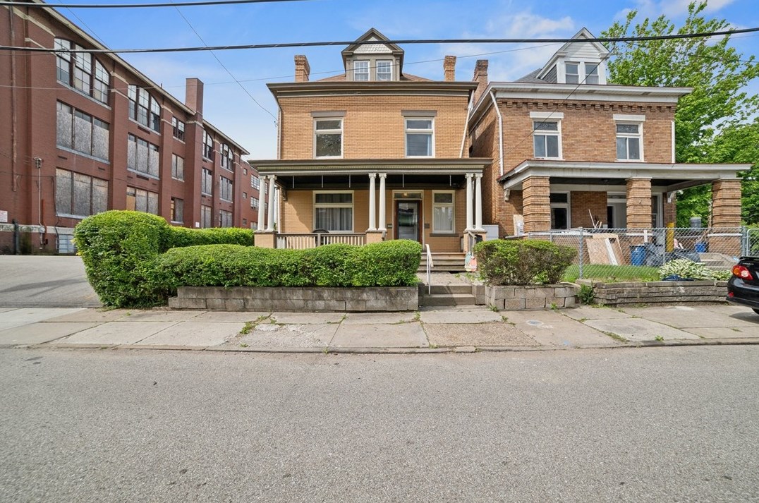 3041 Landis St, Pittsburgh, PA 15204-1713