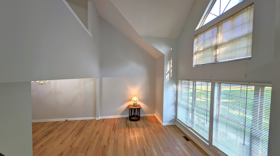 901 Berrington Ct, Bethel Park, PA 15102-3182