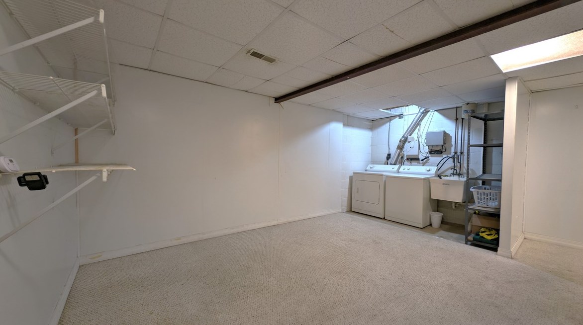 901 Berrington Ct, Bethel Park PA  15102-3138 exterior