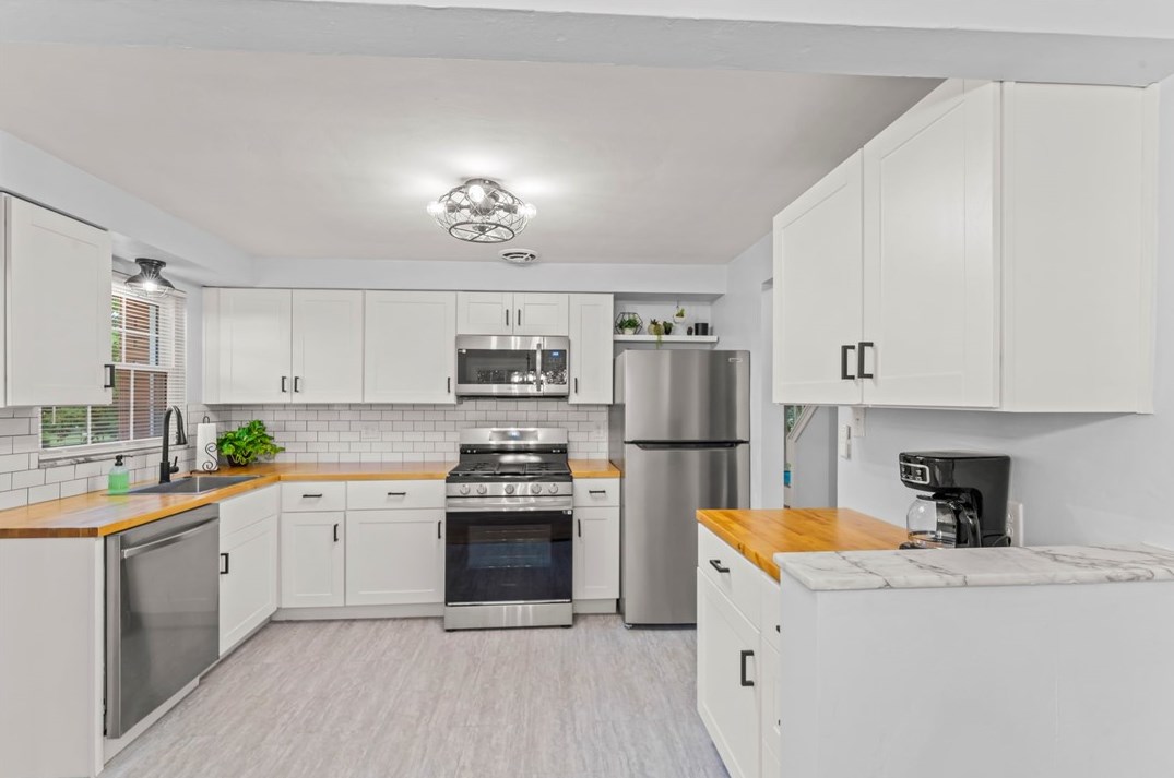 4802 Lolly Dr, Monroeville PA 15146-3628 exterior