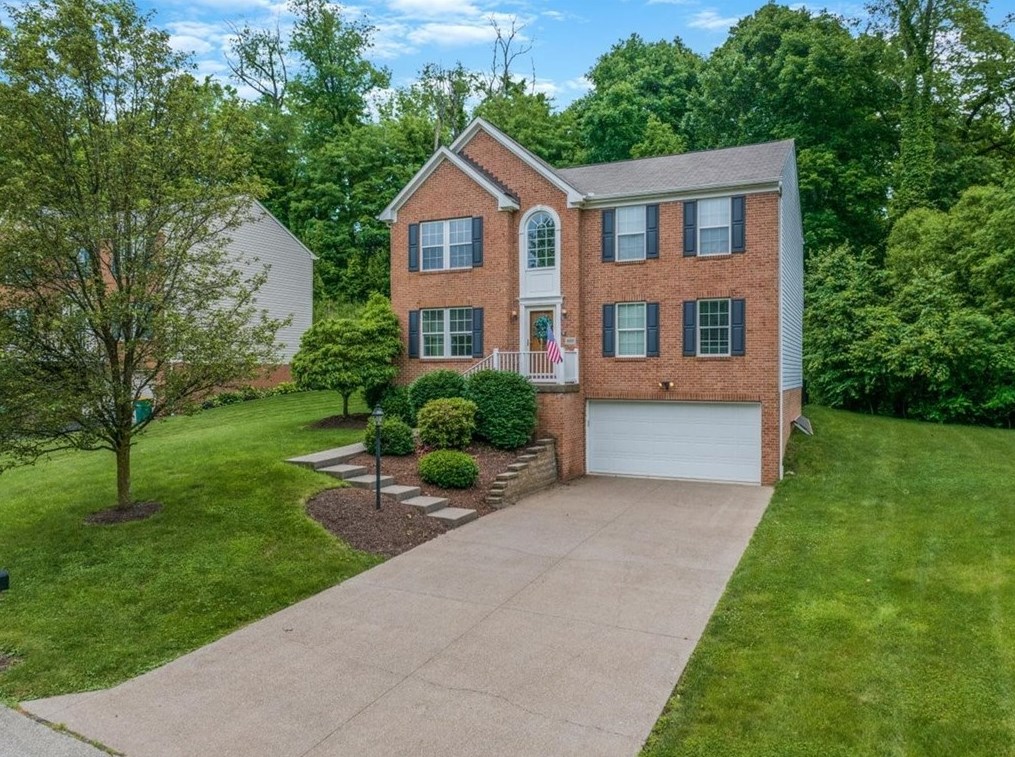 523 Meadowlake Ct, Washington, PA 15301-7902