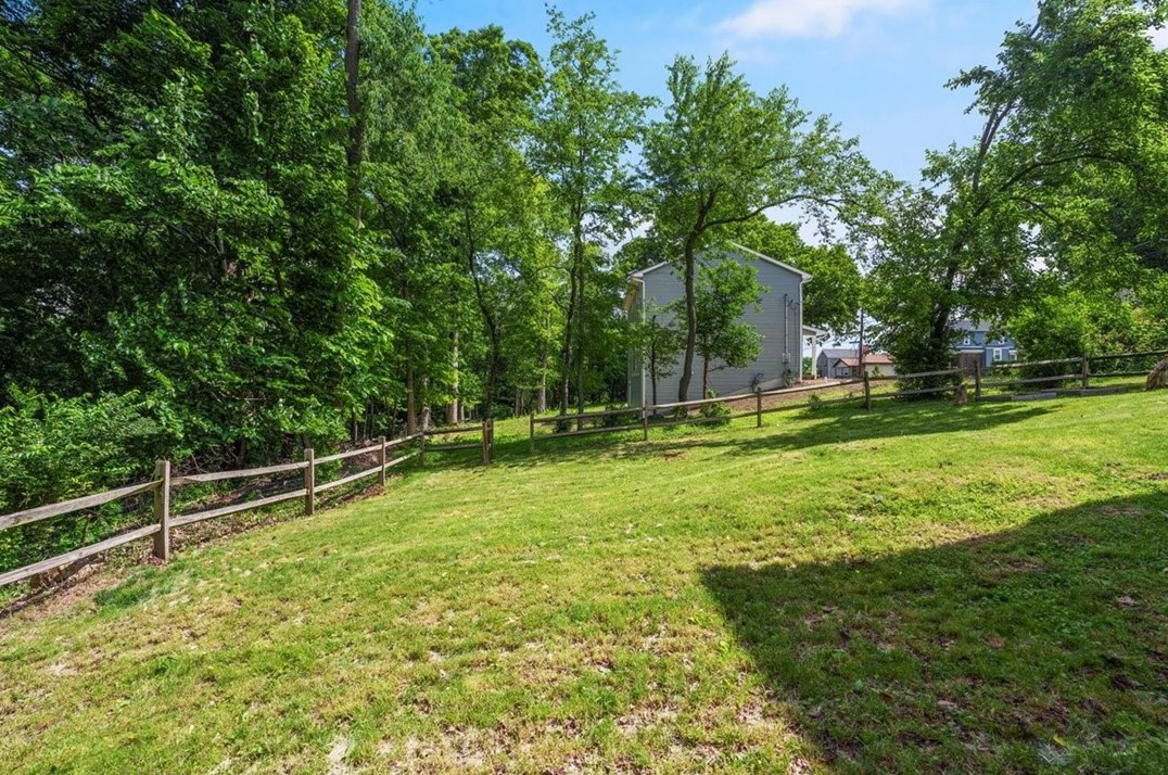 4354 Armorhill Ave, Whitaker PA  15120-1203 exterior