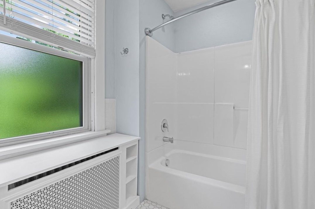 4354 Armorhill Ave, Whitaker PA  15120-1203 exterior