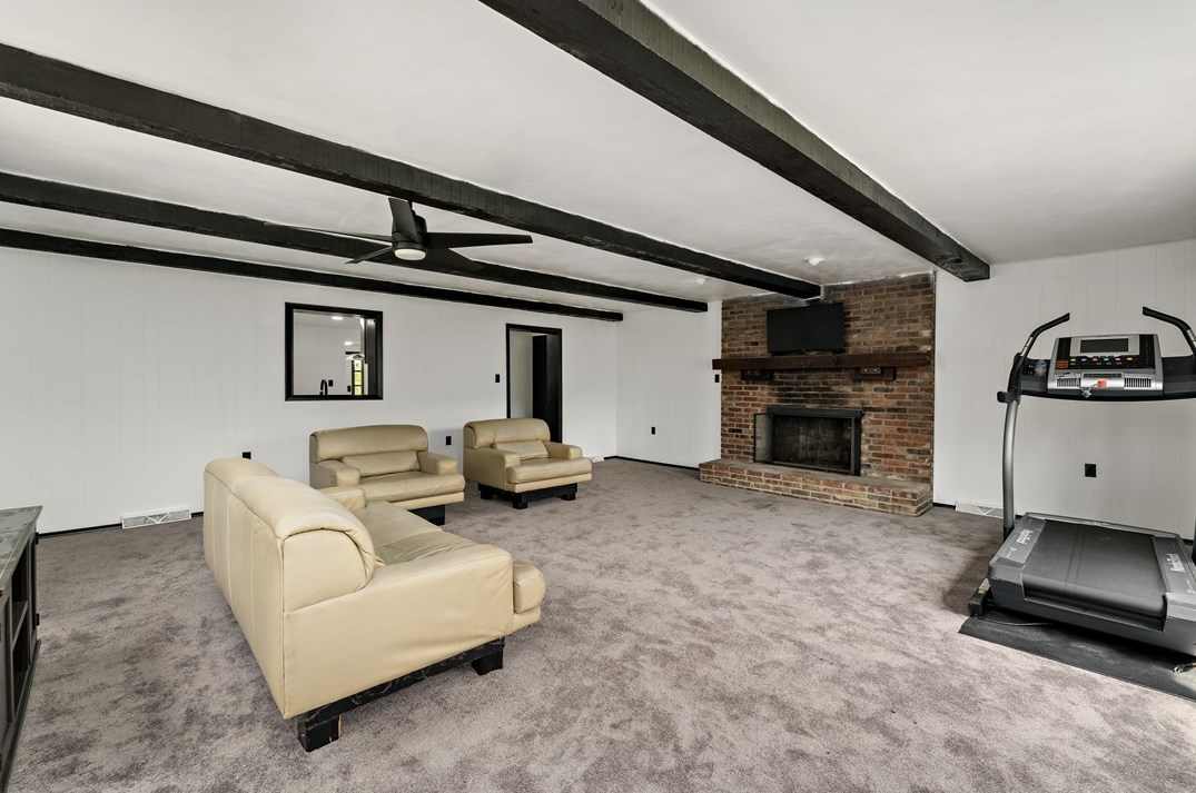 5928 Heberton Dr, Verona PA  15147-3325 exterior