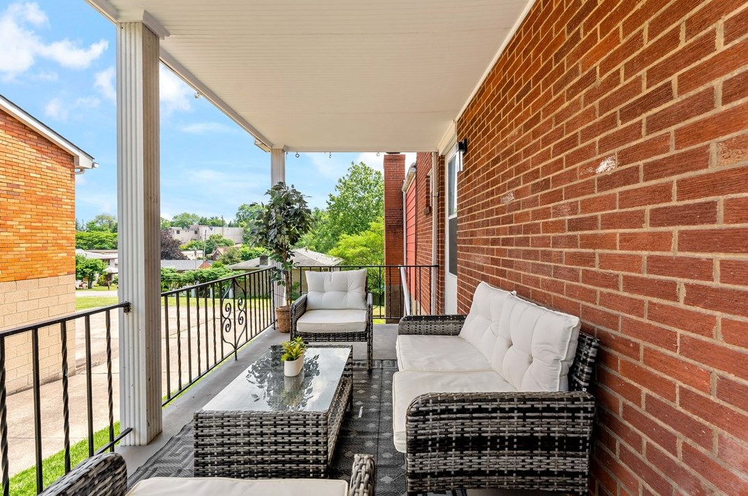 5928 Heberton Dr, Verona PA  15147-3325 exterior
