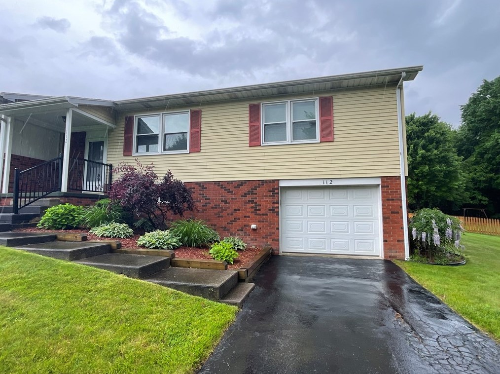 112 Windridge Rd, Greenville, PA 16125-1234