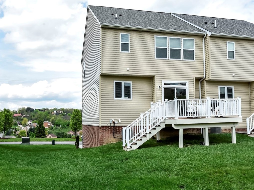 541 Gala Dr, Canonsburg, PA 15317-3286