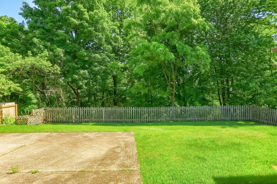 3631 Wallace Dr, Pittsburgh PA 15227-4265 exterior