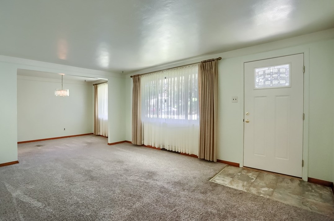 3631 Wallace Dr, Pittsburgh PA 15227-4265 exterior