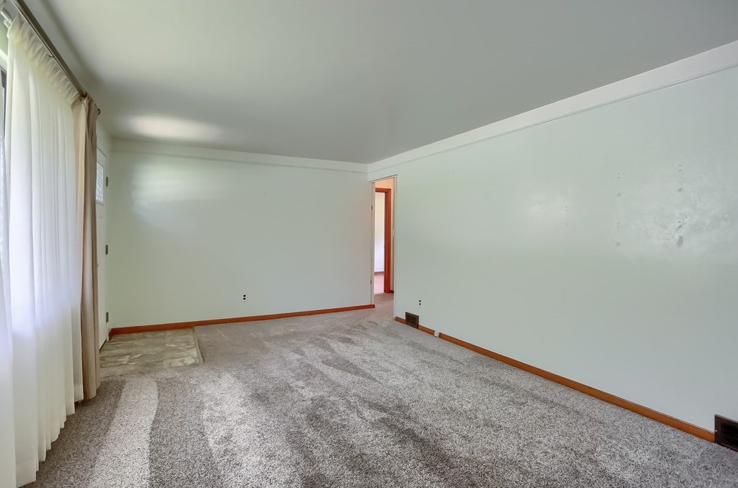 3631 Wallace Dr, Pittsburgh PA 15227-4265 exterior