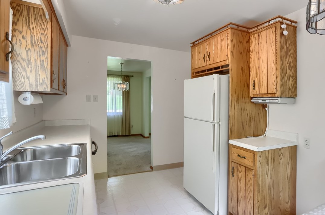 3631 Wallace Dr, Pittsburgh PA 15227-4265 exterior