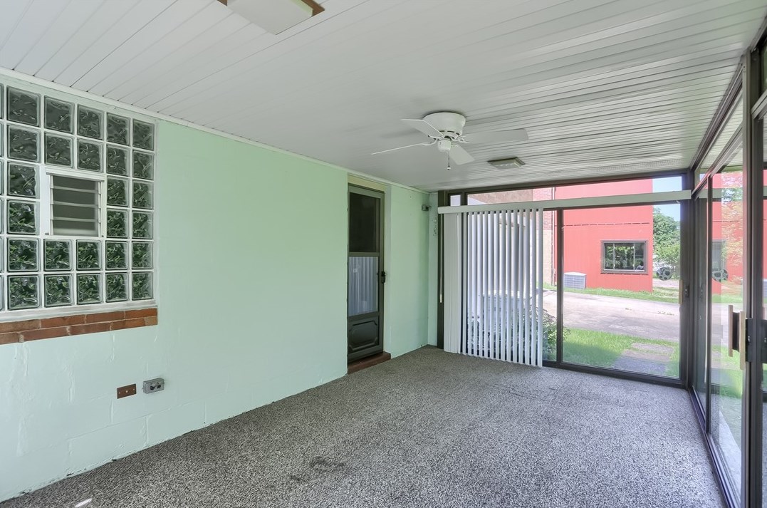 3631 Wallace Dr, Pittsburgh PA 15227-4265 exterior