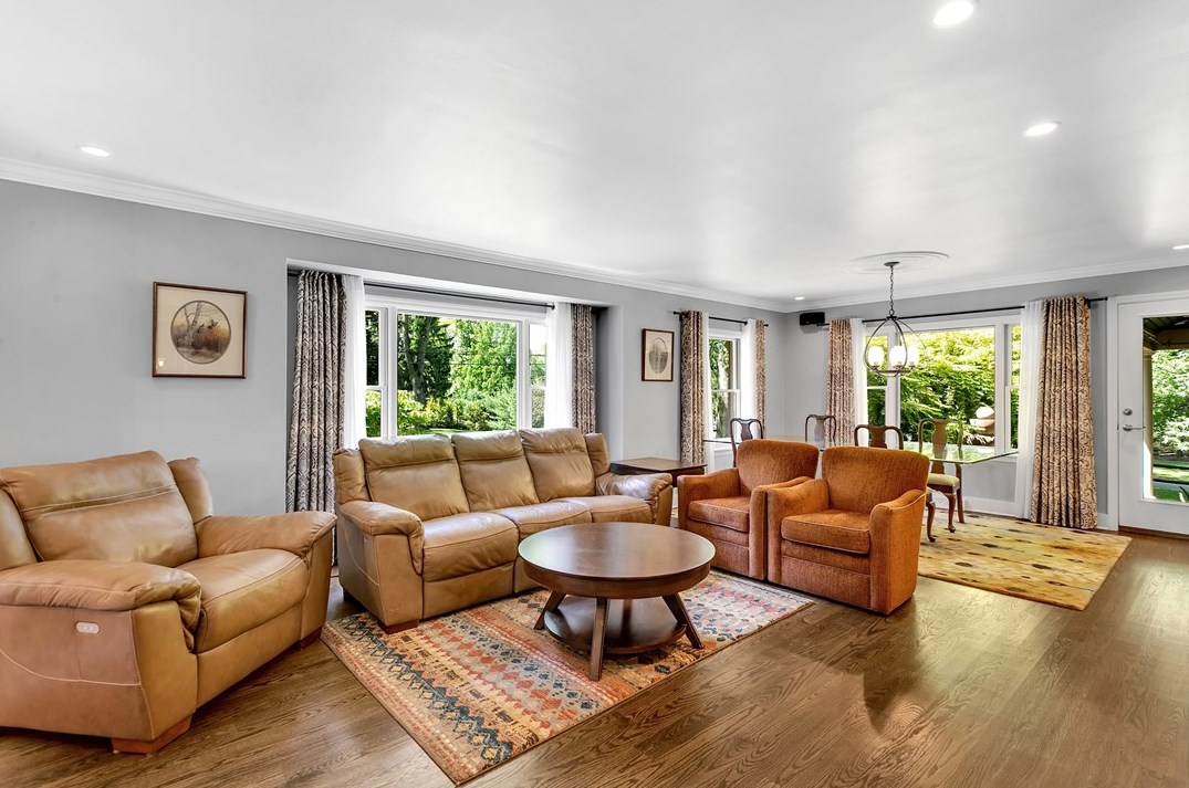 4901 Simmons Cir, Export PA  15632-9330 exterior