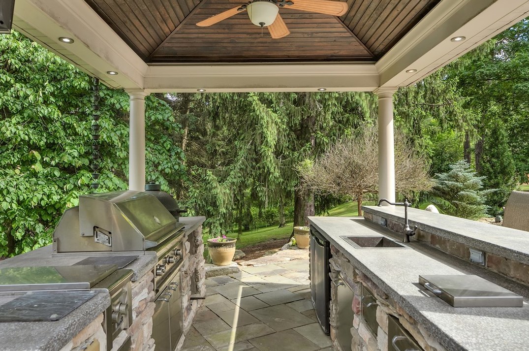 4901 Simmons Cir, Export PA  15632-9330 exterior